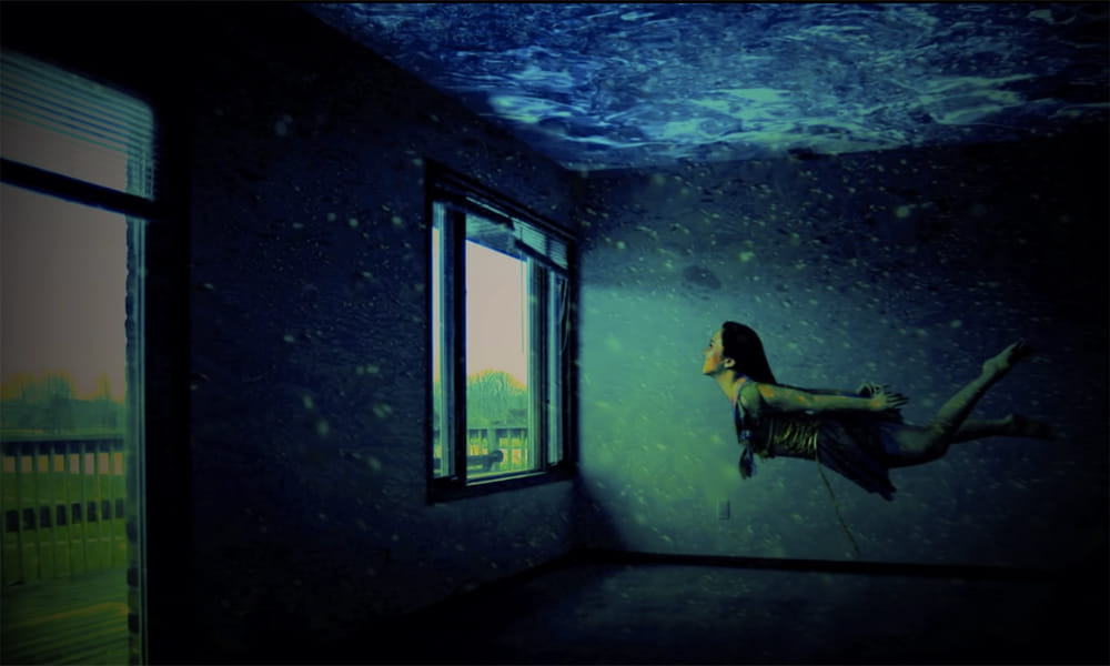 if you saw unfamiliar people in your dream, means the ghost watching you