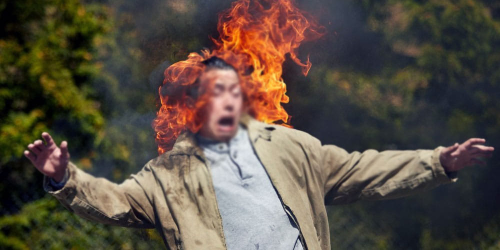 student dies while trying to copy a fire stunt of reality show