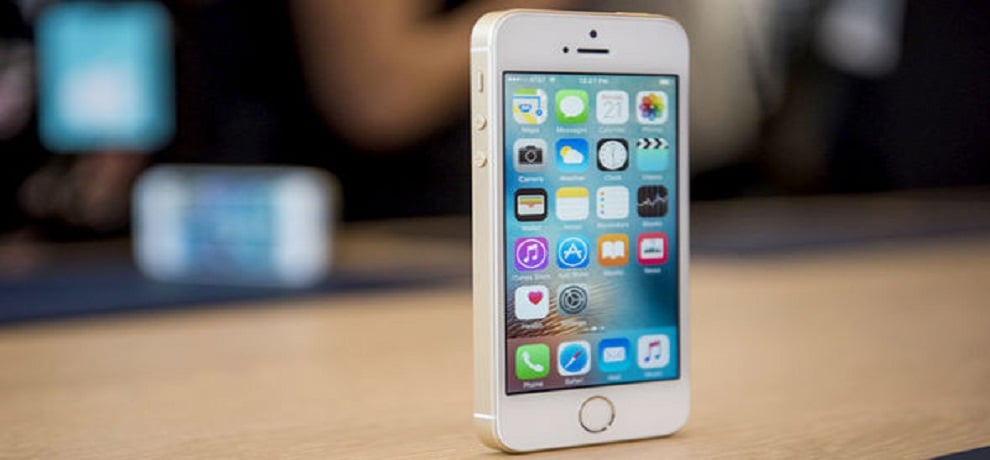 opportunity to buy APPLE iPhone SE, online companies giving great discounts 