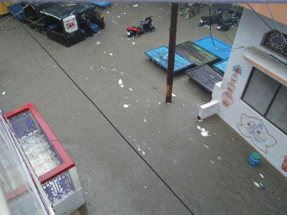  Raining water in the houses
