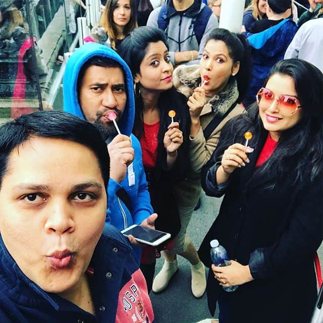 Nirhua pulled the rickshaw in London, fun with Pavan Singh, see photos
