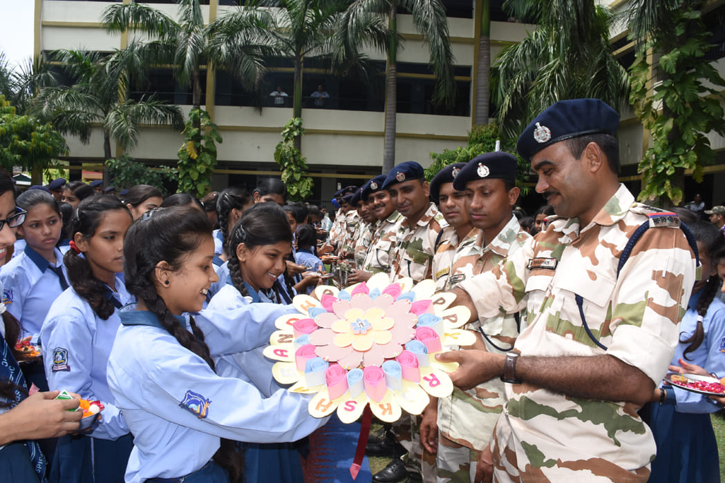 rakshabandhan with soldiers in sardar patel school kanpur