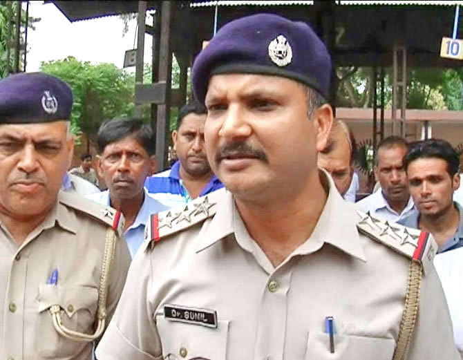 scissor found in yamunanagar lady rites after funeral