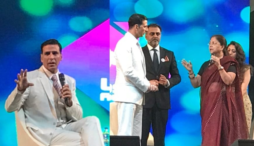 Akshay jumped over the stage to meet Vasundhara raje