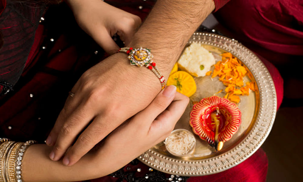 Raksha Bandhan: according to bhavishya purana first rakhi was tied by a wife to her husband
