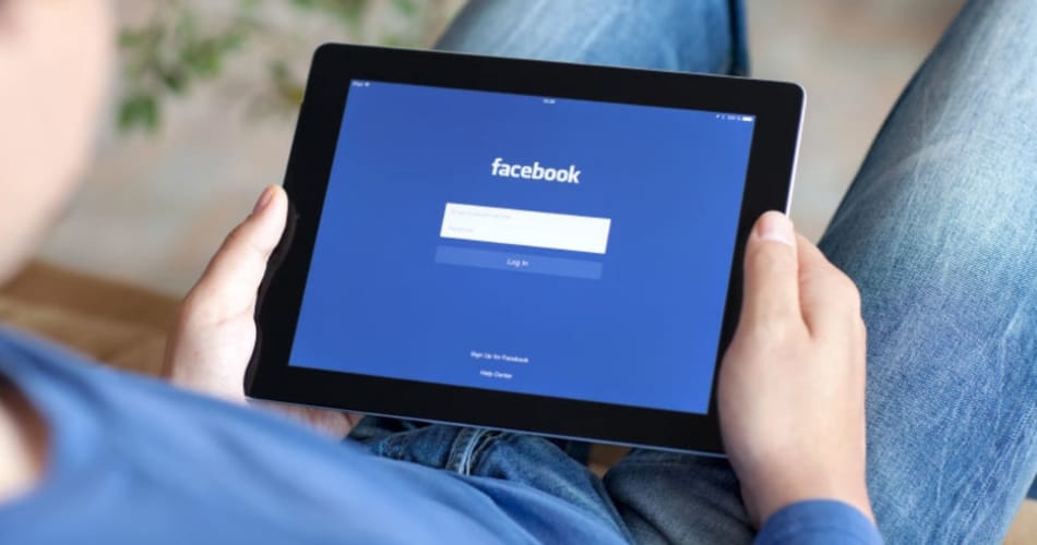 Husband uploaded his wife's objectionable post on Facebook in Ghaziabad