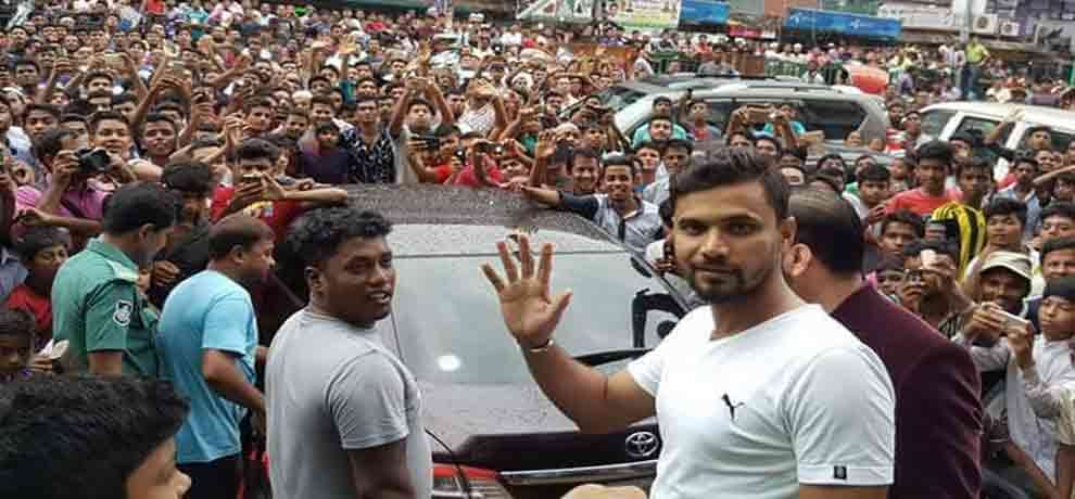 mashrafe mortaza admitted to hospital after coughing blood 