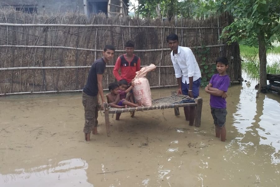 Farmers suffering from the ghagra cutan