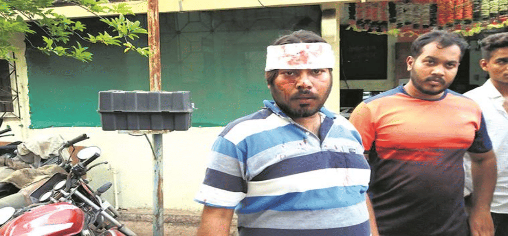 mob carrying weapons attack gau rakshaks in pune