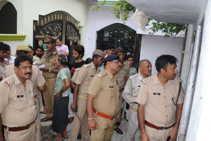 A women murdered in hasanganj area in Lucknow.