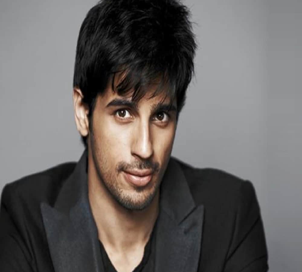 actor sidharth malhotra came back on social media