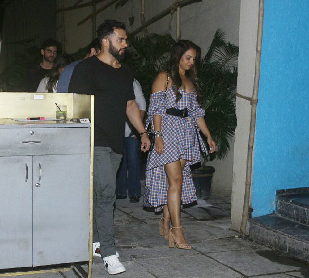 arbaaz khan birthday party pics sohail khan wife seema wore revealing dress