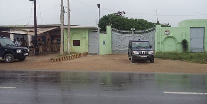 Dabhish at the Meat Plant in search of the former ministers son, feroz did not come