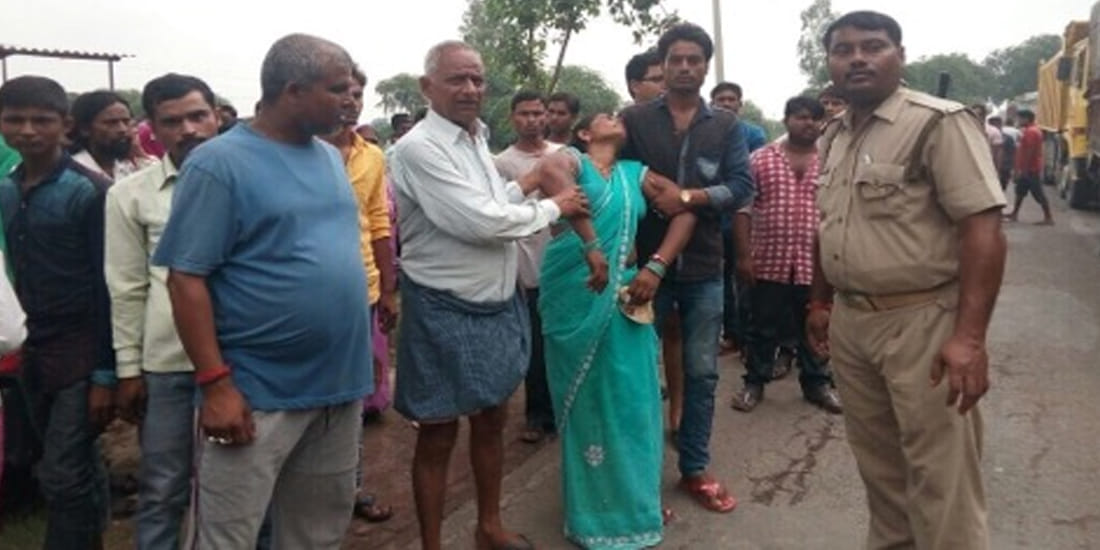 Dozen passengers injured in bus accident at fatehpur 