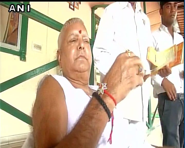 Raksha Bandhan Celebration from Ramnath Kovind to Lalu prasad yadav
