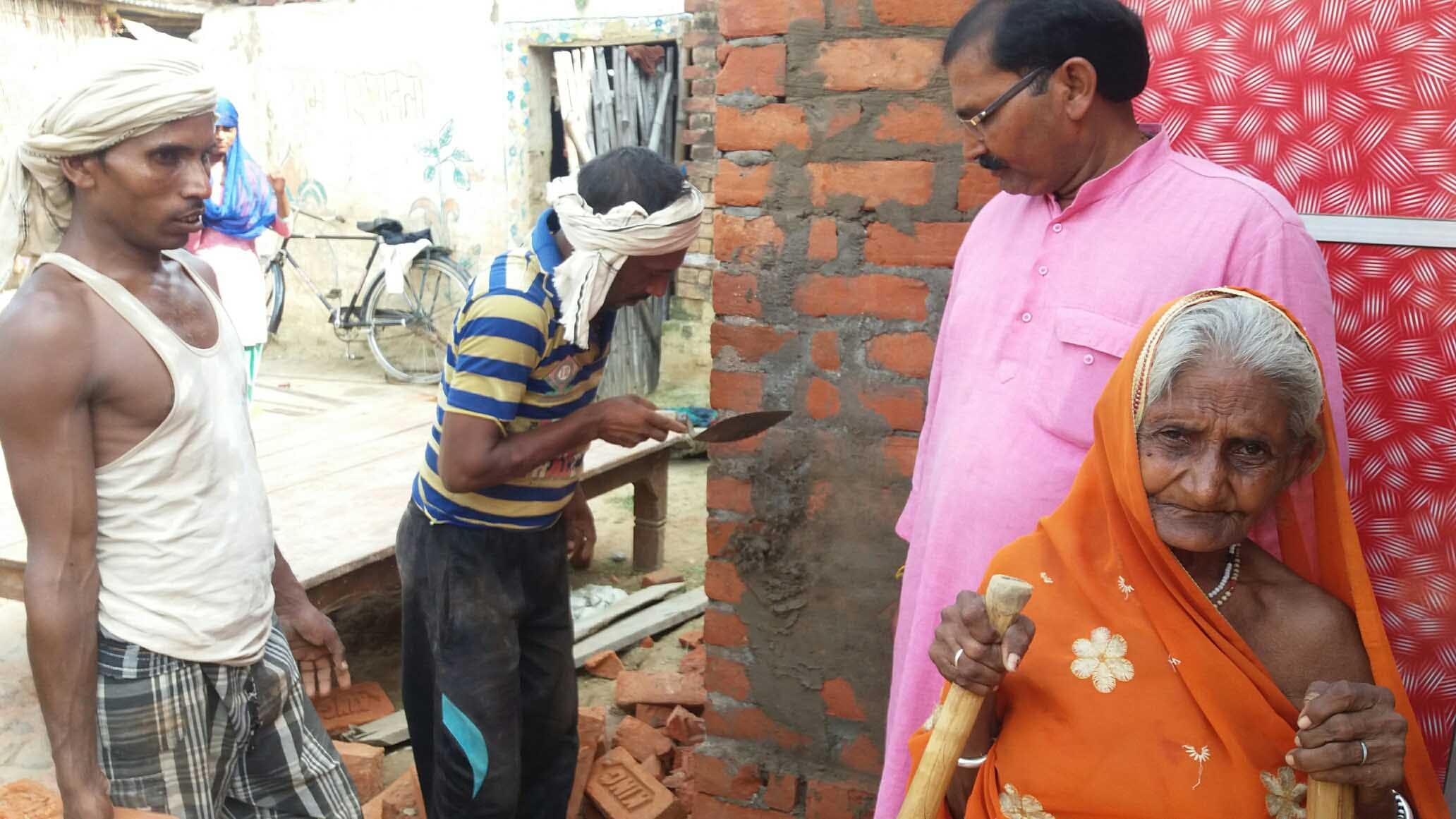 Raksha Bandhan Salute to this officer, sister made to Disabled women, gift toilet 