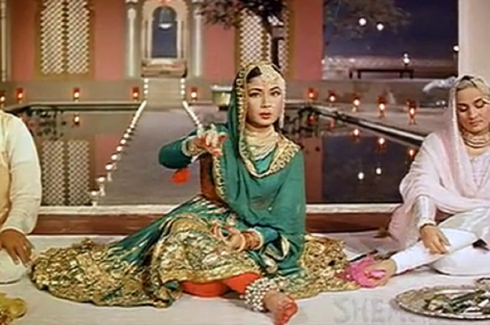 divya bharti parveen bobby meena kumari actress mysterious death will make you heartbroken 