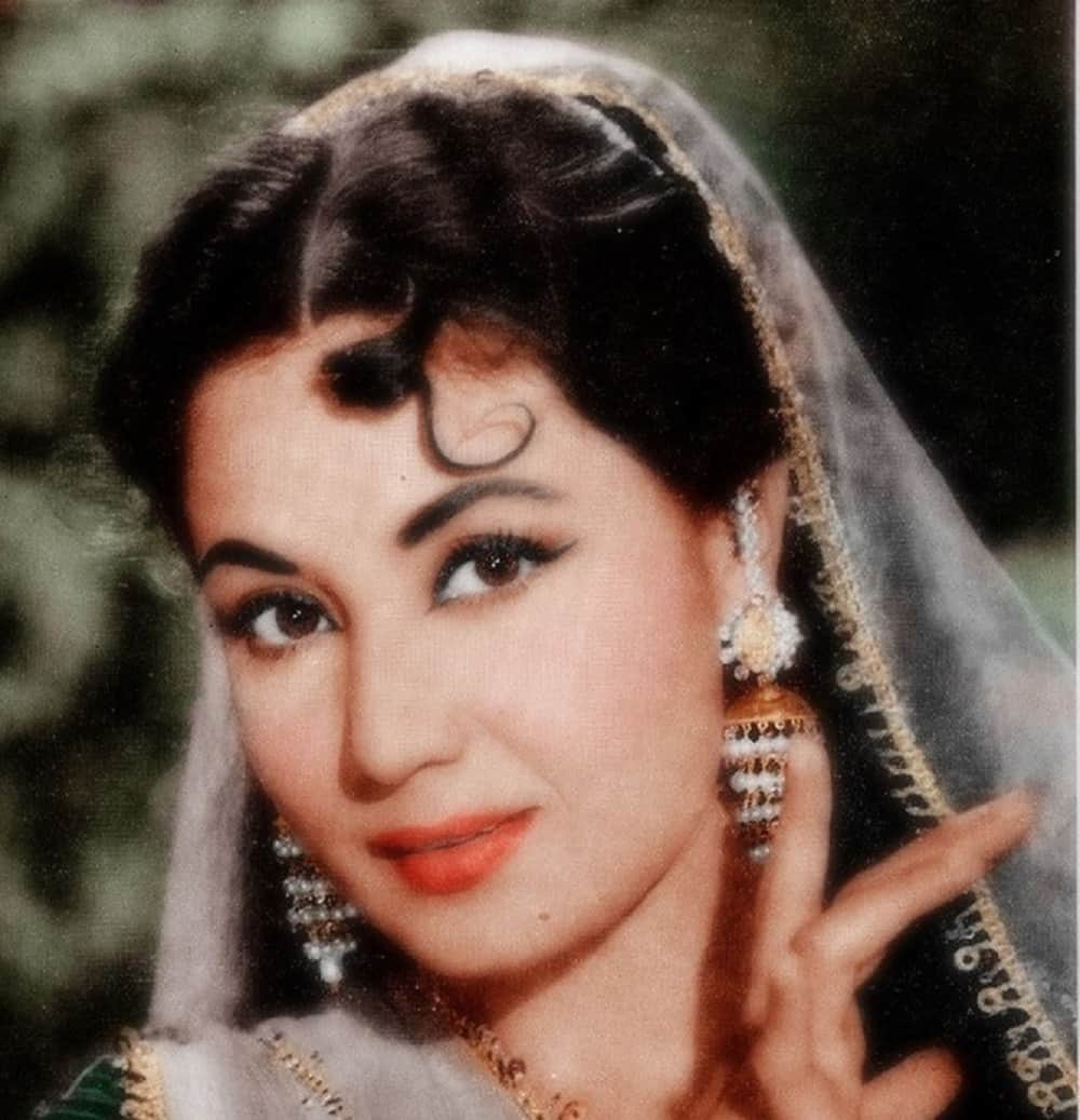 divya bharti parveen bobby meena kumari actress mysterious death will make you heartbroken 