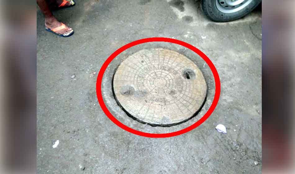 पेयजल योजना के पास फेंकी सेफ्टिक टैंक की गंदगी
