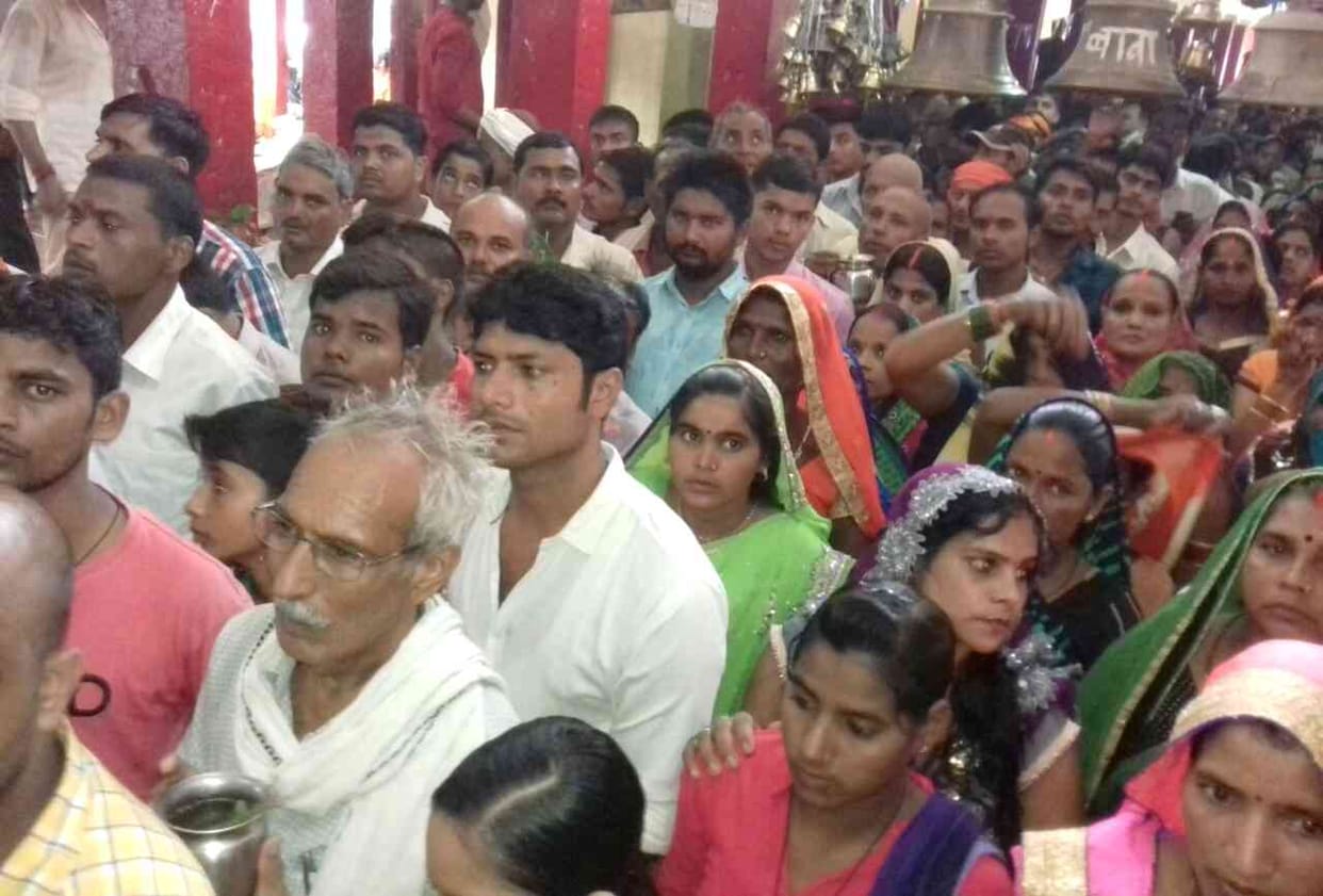 Crowd of pilgrims on the pagoda