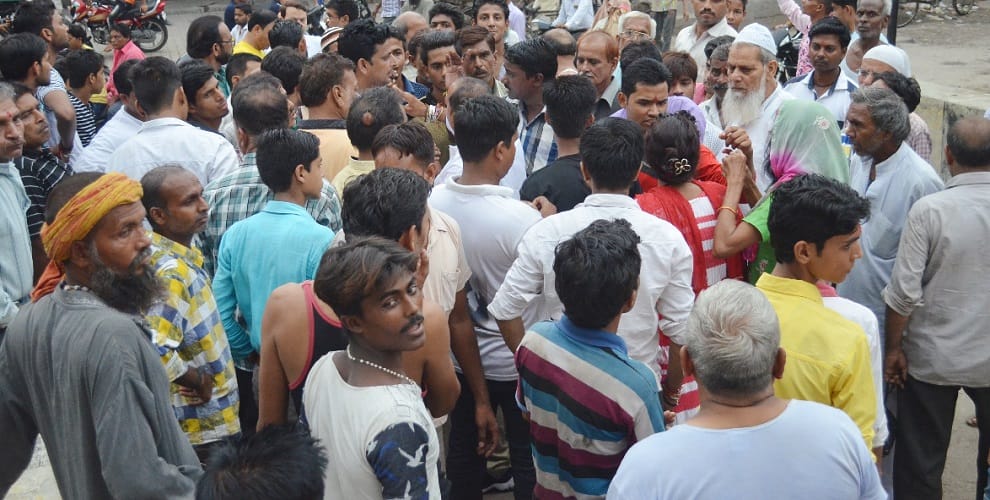 Attempting to celebrate Raksha Bandhan, attacked the young man, communal tension