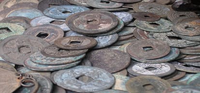 Marco Polo was surprised to see the  paper currency in China