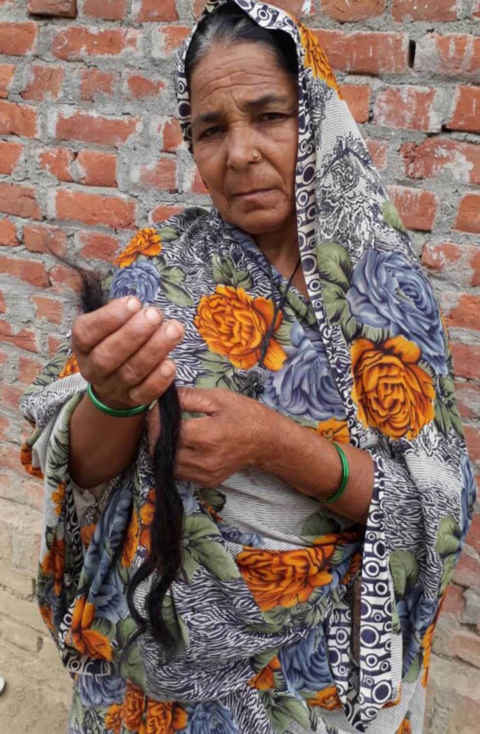 secret open behind hair chopping issue