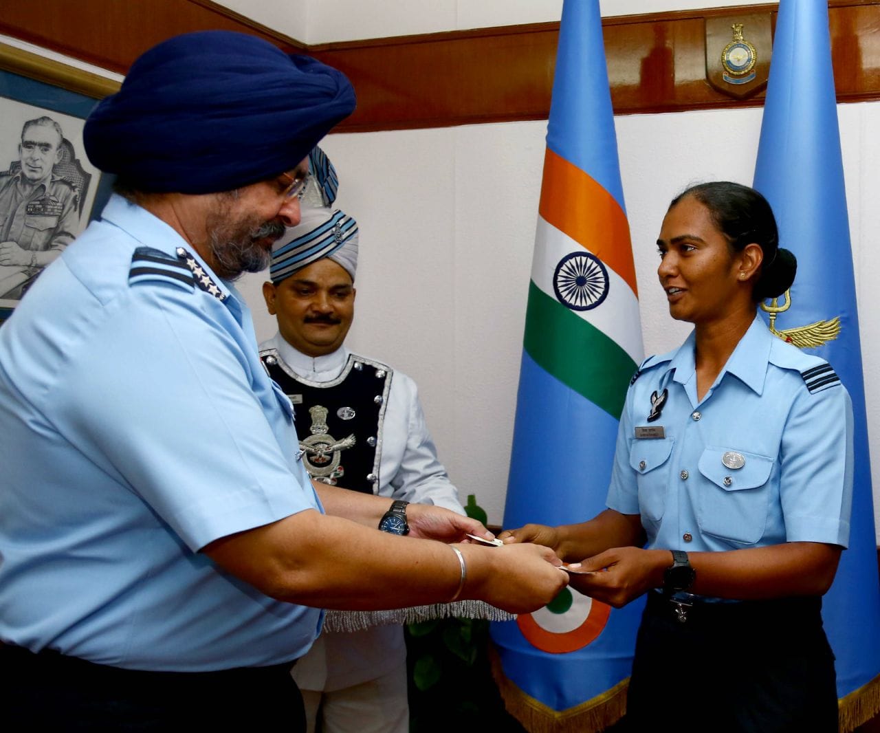flight lieutenant shikha pandey becomes first Indian cricketer, IAF chief felicitates 