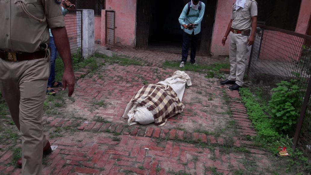 etah police found love affair in junior engineer murder