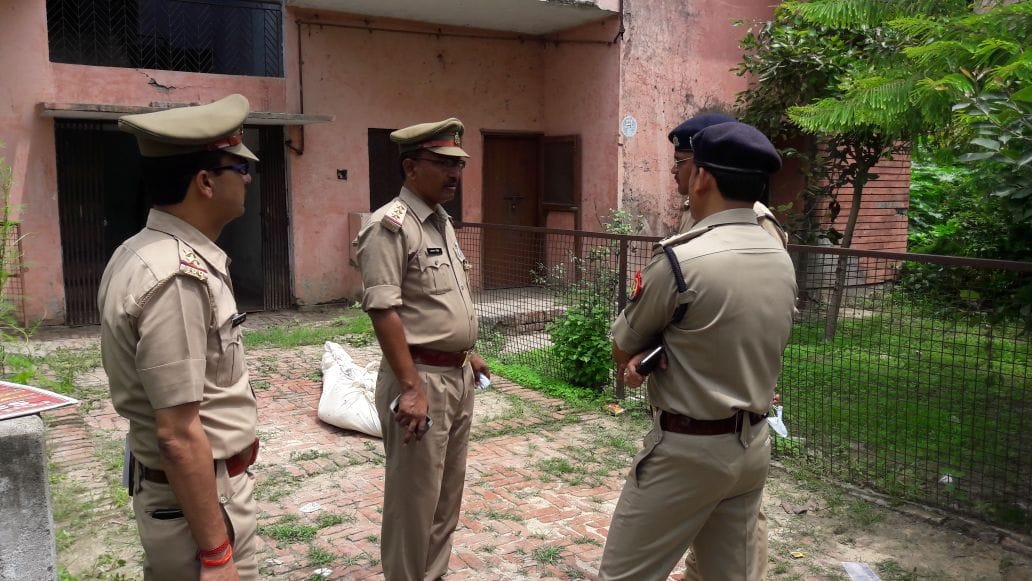 etah police found love affair in junior engineer murder