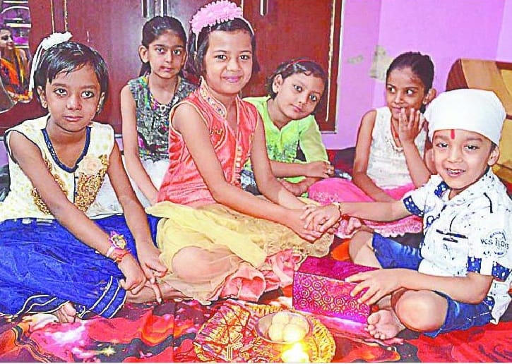 Rakhi Bondage brothers resolve to protect sisters