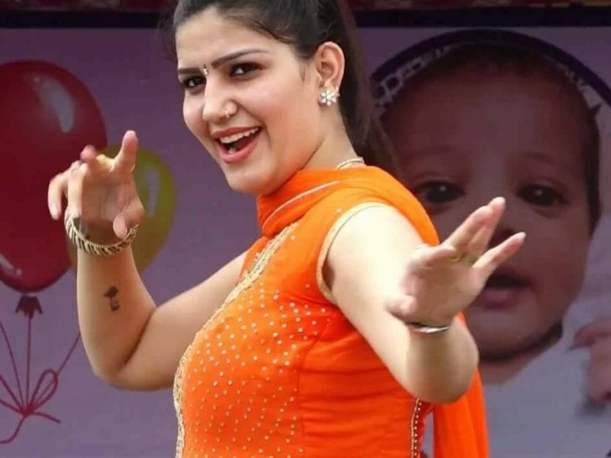 sapna chaudhary these facebook viral photos make her entry in bigg boss season 11