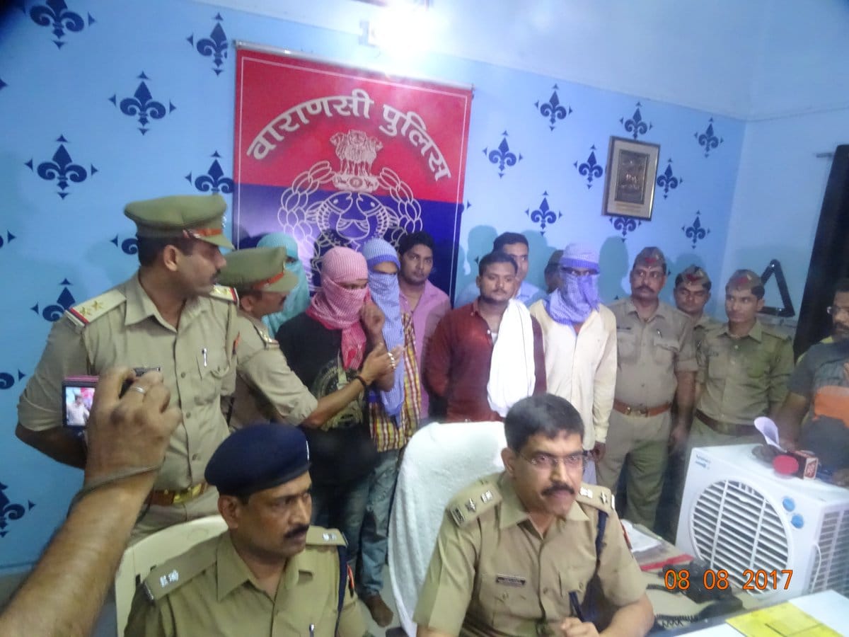 varanasi police arrest five person who planning for murder and robbery
