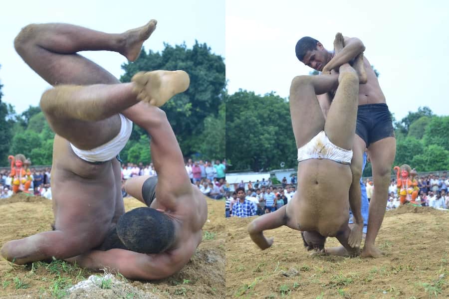  wrestling in a college in Lucknow.