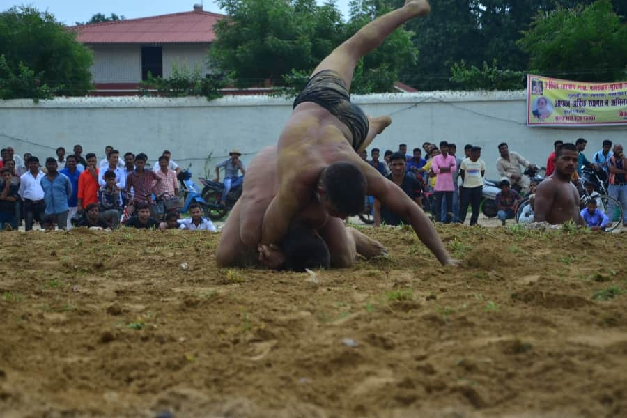  wrestling in a college in Lucknow.