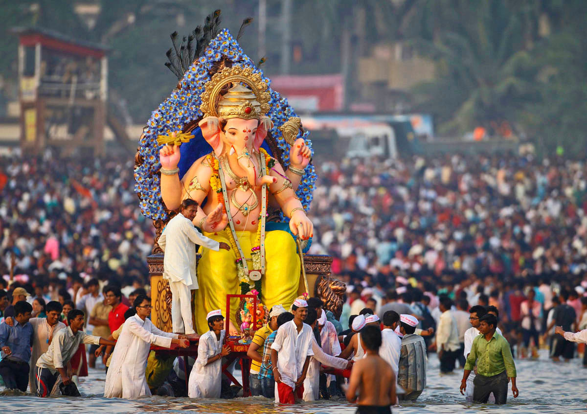 sawan month end bhadrapada month of lord krishna start