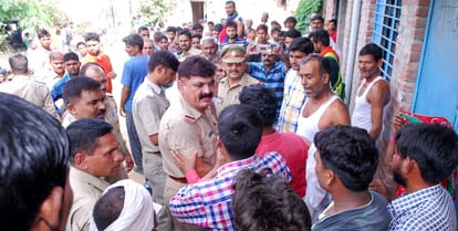 Due to the love affair, the murder of a woman, tejab thrown on face to remove identity