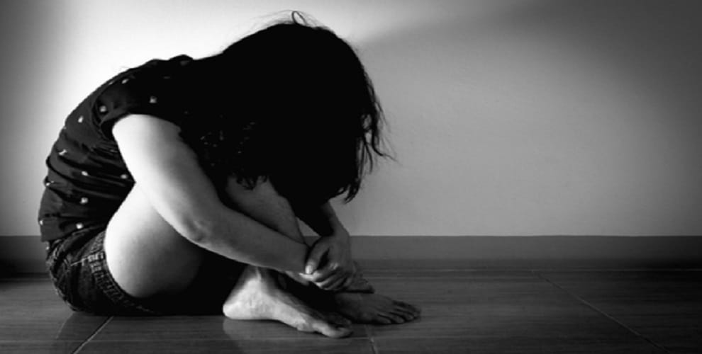 Rape from a seven-year-old girl in school, demolition, BJP leaders encircle the police station