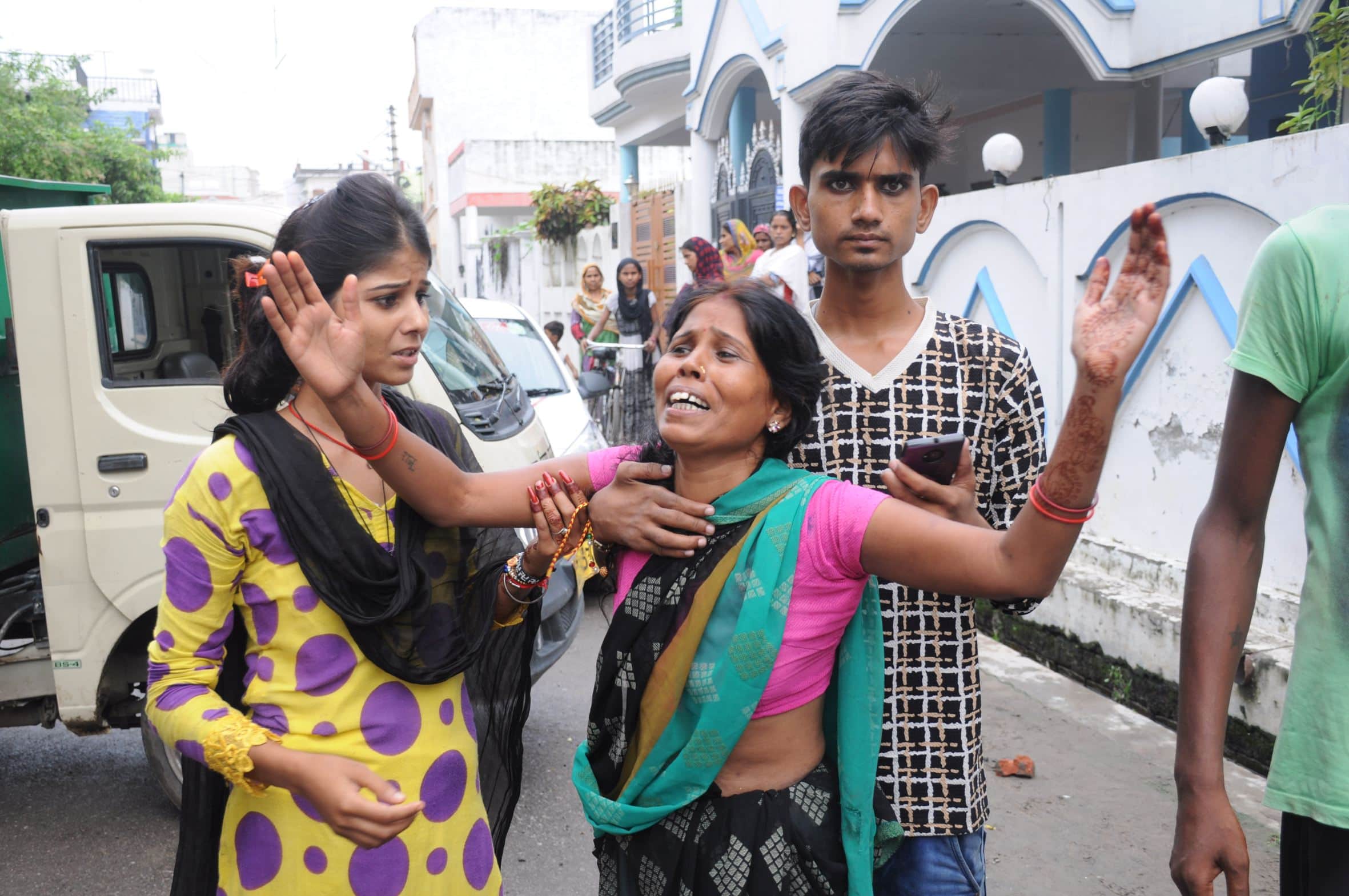 kid drowned in gutter in lucknow