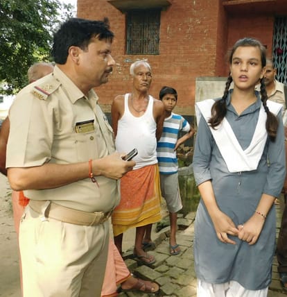 justice for ragini: father crying for his daughter ragini dubey
