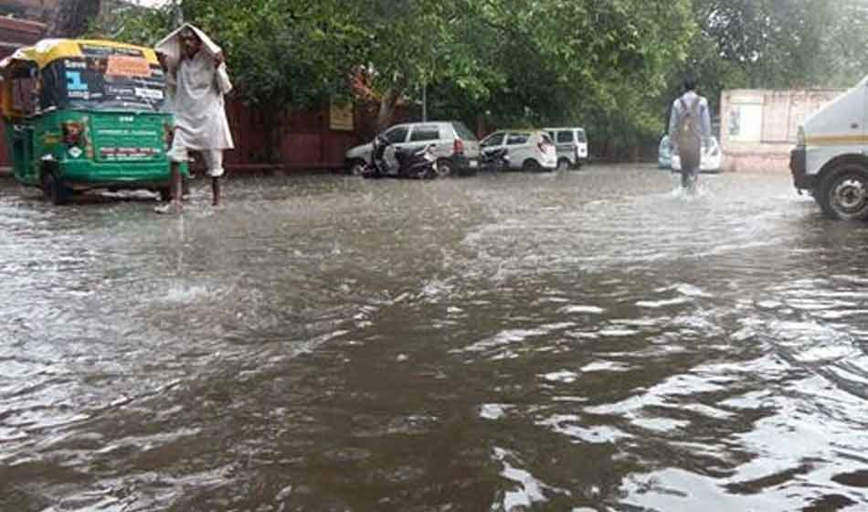 heavy rain in gurugram made record and traffic jam 
