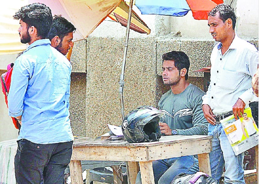 rto me dalaal bin nahi hota kaam