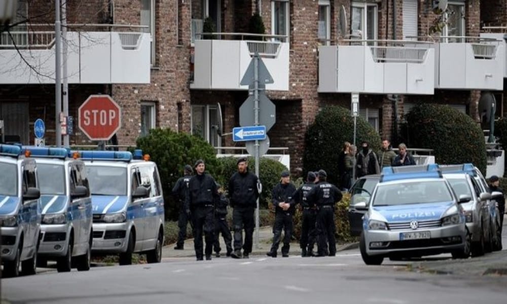 6 soldiers injured in Car accident outside Paris 