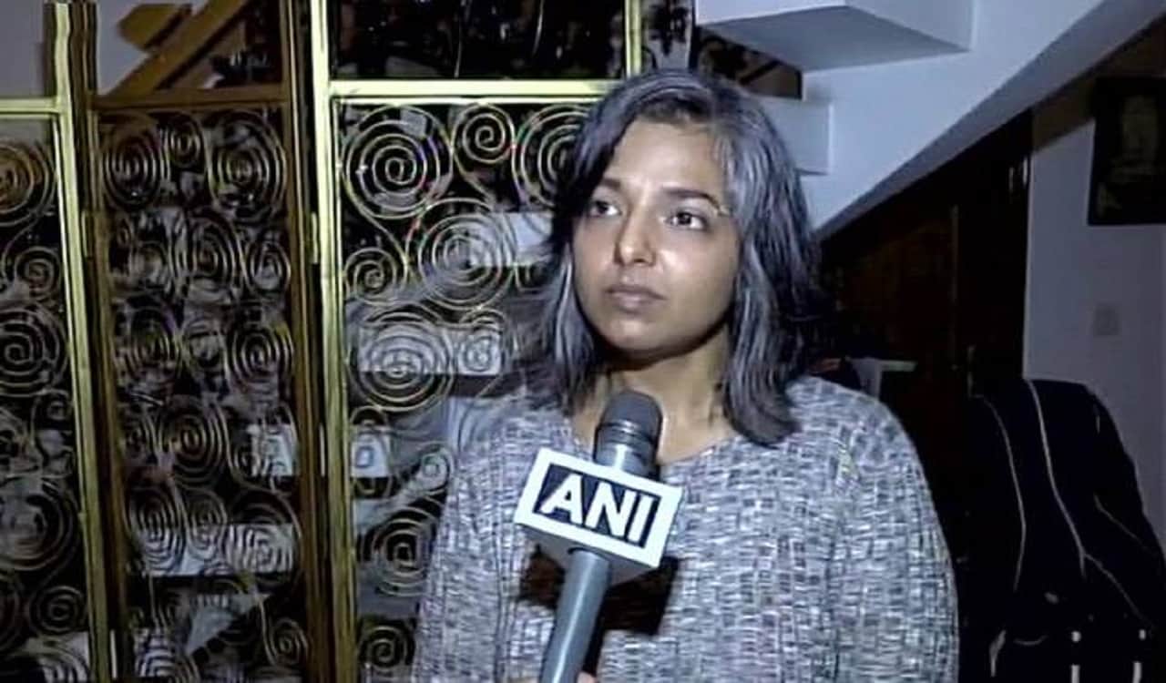 वर्णिका कुंदू