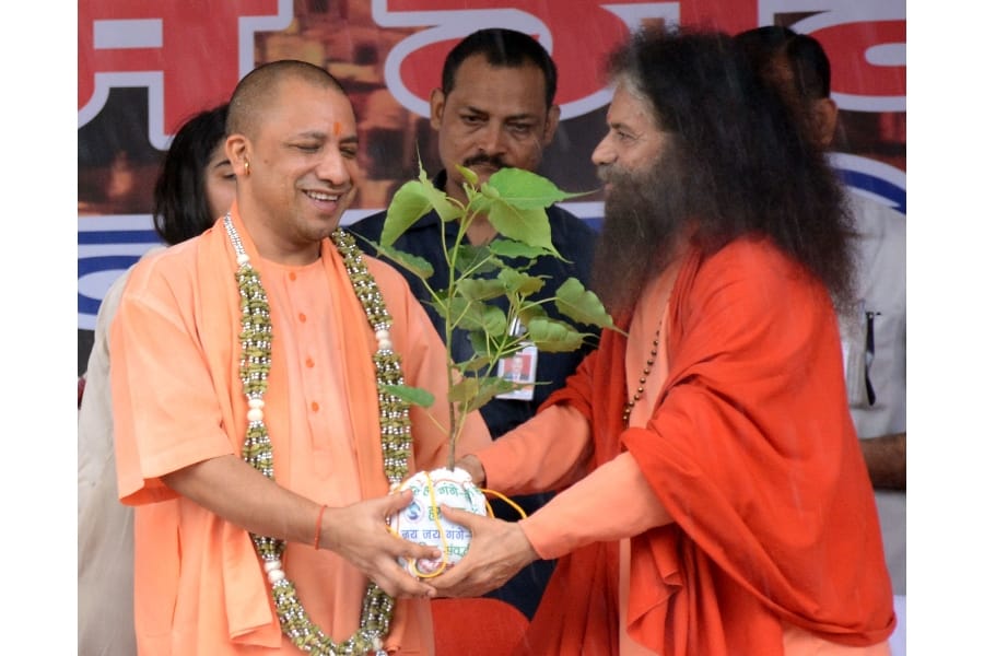 yogi adityanath on namami gange jagriti yatra in Lucknow.