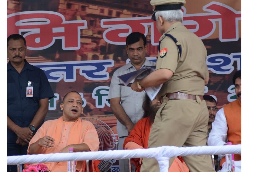 yogi adityanath on namami gange jagriti yatra in Lucknow.