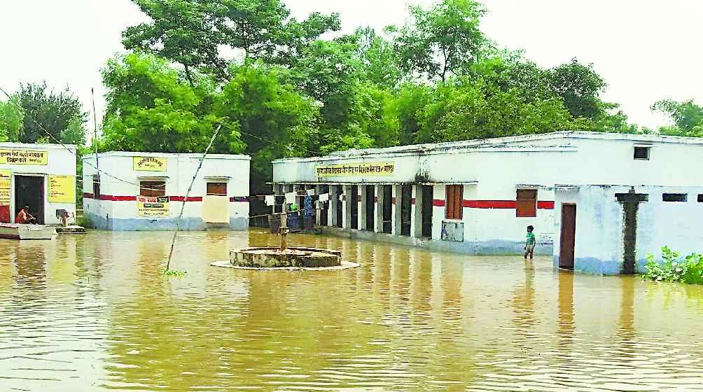 Locks hanging in 60 schools, halt studies of 15 thousand children