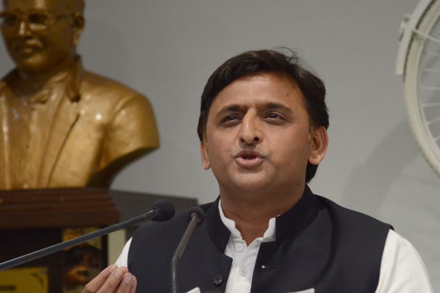 akhilesh yadav holds press conference after arresting in auraiya matter