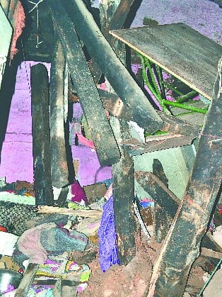 Shabby house collapses, over three hours lying dead in rubble