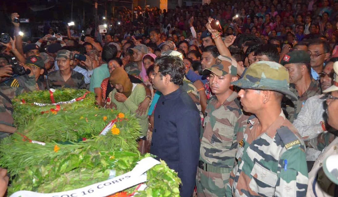 Slogans of pakistan muradabad in martyr pawan singh sugra Funeral in pithoragarh